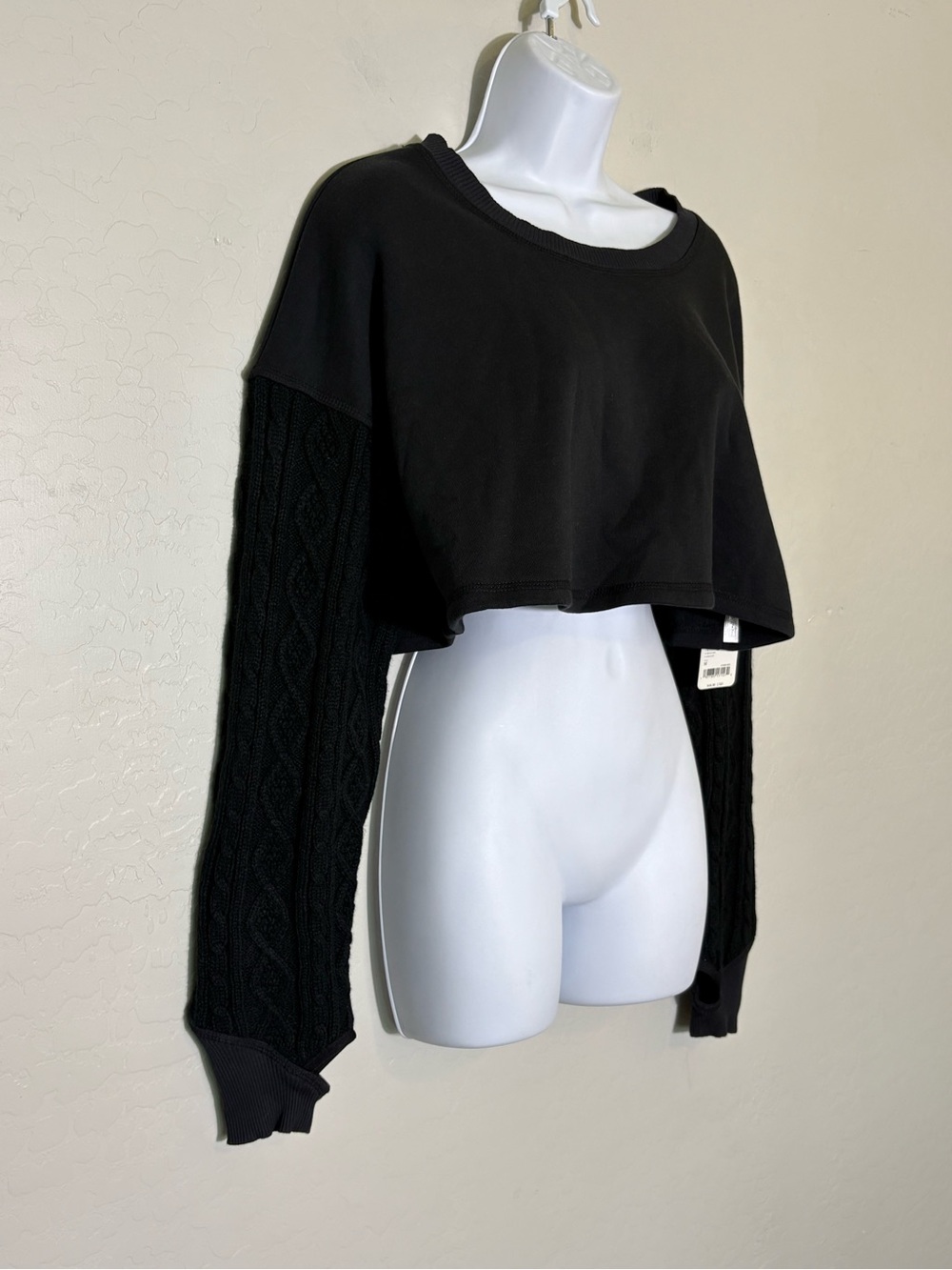 Free People Movement Snow Worries Layer Cropped Sweatshirt Cable Knit Sleeves M - Picture 4 of 8